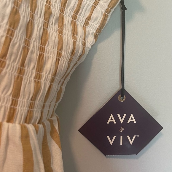 NWT Ava Viv Smocked Sun Top Sz 4X - Picture 3 of 5